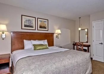 Candlewood Suites Burlington South by IHG hotel thumbnail 7