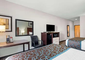Best Western Plus Magee Inn And Suites hotel thumbnail 7