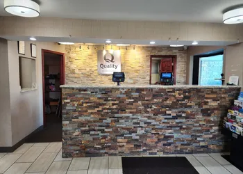 Quality Inn Middleburg Heights near Cleveland Airport hotel thumbnail 3