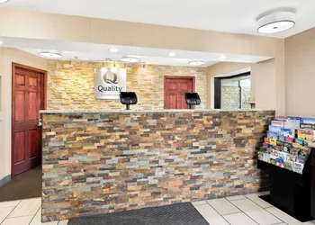 Quality Inn Middleburg Heights near Cleveland Airport hotel thumbnail 4