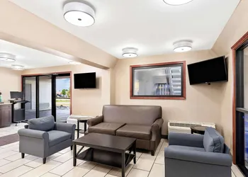 Quality Inn Middleburg Heights near Cleveland Airport hotel thumbnail 6