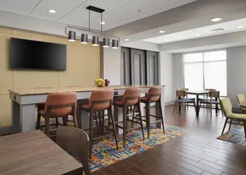 Hampton Inn Magnolia hotel thumbnail 3