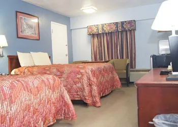 Holiday Lodge & Suites hotel thumbnail 6