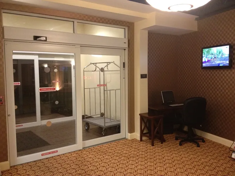 AAshram Hotel by Niagara River hotel detail image 2