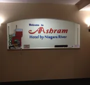 AAshram Hotel by Niagara River hotel detail image 3