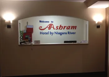 AAshram Hotel by Niagara River hotel thumbnail 3
