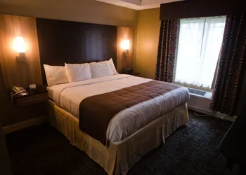 AAshram Hotel by Niagara River hotel thumbnail 8