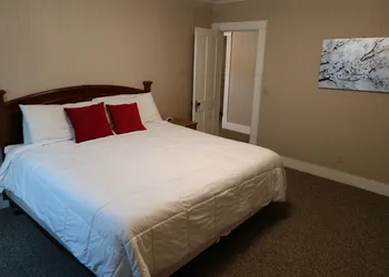 Hotel Wayne hotel thumbnail 2