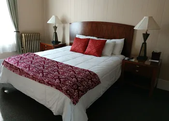 Hotel Wayne hotel thumbnail 5