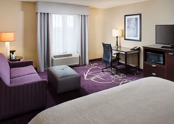 Hampton Inn & Suites Lansing West hotel thumbnail 7