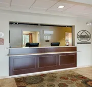 Suburban Studios Triadelphia - Wheeling at The Highlands hotel detail image 4