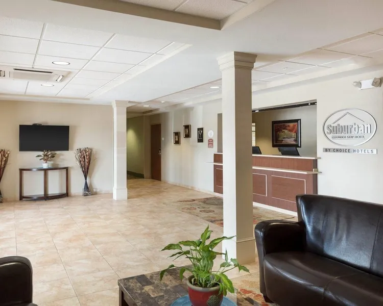 Suburban Studios Triadelphia - Wheeling at The Highlands hotel detail image 6