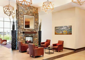 Four Points by Sheraton Kelowna Airport hotel thumbnail 3