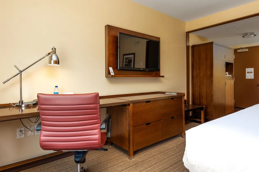 Four Points by Sheraton Kelowna Airport hotel detail image 6