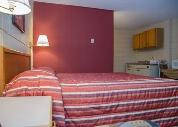 Plains Motel hotel thumbnail 7
