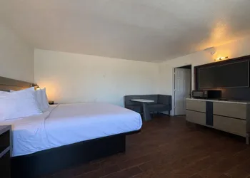 Fisherman's Cove Inn hotel thumbnail 8
