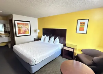 PepperTree Inn hotel thumbnail 7