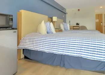 Harborline Hotel hotel thumbnail 2
