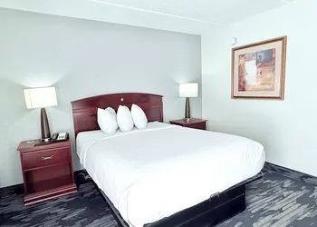 Baymont by Wyndham Michigan City hotel thumbnail 7