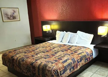River Valley Inn & Suites (Extended Stay) hotel thumbnail 4