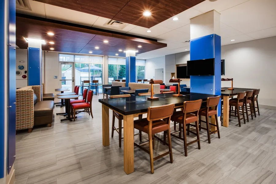 Holiday Inn Express Hotel & Suites Canton by IHG hotel detail image 2