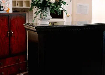 Morehead Inn hotel thumbnail 2