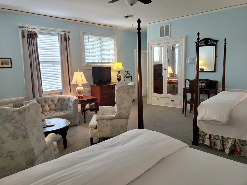 Morehead Inn hotel detail image 6