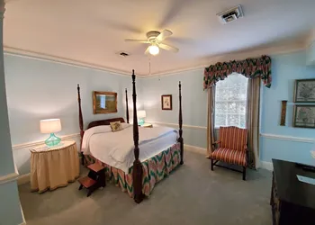 Morehead Inn hotel thumbnail 7