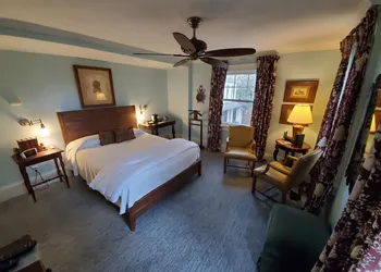 Morehead Inn hotel thumbnail 8