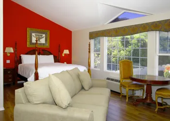 Malibu Country Inn hotel thumbnail 5