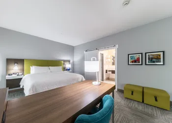 Hampton Inn & Suites Tulsa-Woodland Hills 71st-Memorial hotel thumbnail 4
