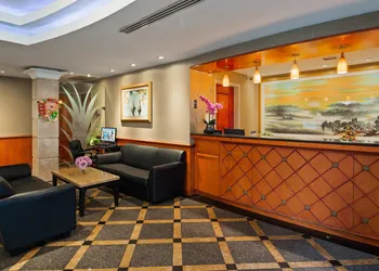 Best Western Queens Court Hotel hotel thumbnail 3