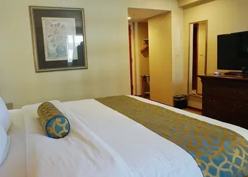 Best Western Queens Court Hotel hotel thumbnail 8