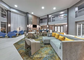 La Quinta Inn & Suites by Wyndham Dallas DFW Airport North hotel thumbnail 5