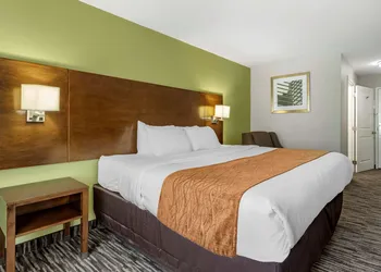 Comfort Inn & Suites North Little Rock JFK Blvd hotel thumbnail 7