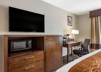 Comfort Inn & Suites North Little Rock JFK Blvd hotel thumbnail 8