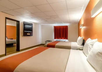 Motel 6 York, NE hotel thumbnail 7
