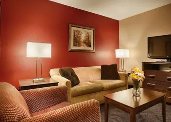 Best Western Plus Brandywine Inn & Suites hotel thumbnail 6