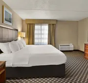 Hotel RL Cleveland Airport West hotel detail image 3
