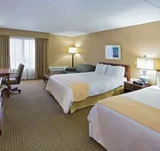 Hotel RL Cleveland Airport West hotel detail image 7