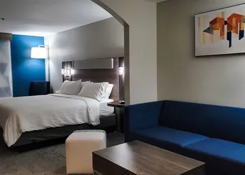 Holiday Inn Express Hotel & Suites Enid - Highway 412 by IHG hotel thumbnail 6
