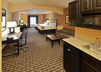 Holiday Inn Express & Suites Paris, Texas by IHG hotel thumbnail 5