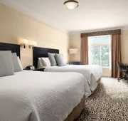 West Inn & Suites hotel detail image 5
