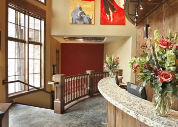 White Buffalo Club hotel thumbnail 2
