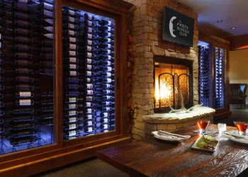 White Buffalo Club hotel thumbnail 4