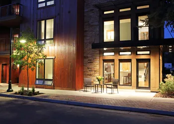 White Buffalo Club hotel thumbnail 5