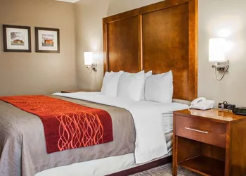 Comfort Inn Marshalltown South hotel thumbnail 8