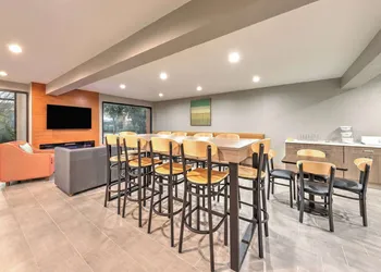 Hawthorn Extended Stay by Wyndham Bedford / Dallas hotel thumbnail 4