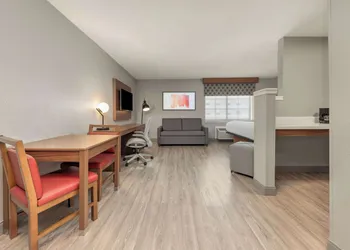 Hawthorn Extended Stay by Wyndham Bedford / Dallas hotel thumbnail 6