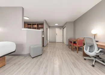 Hawthorn Extended Stay by Wyndham Bedford / Dallas hotel thumbnail 8